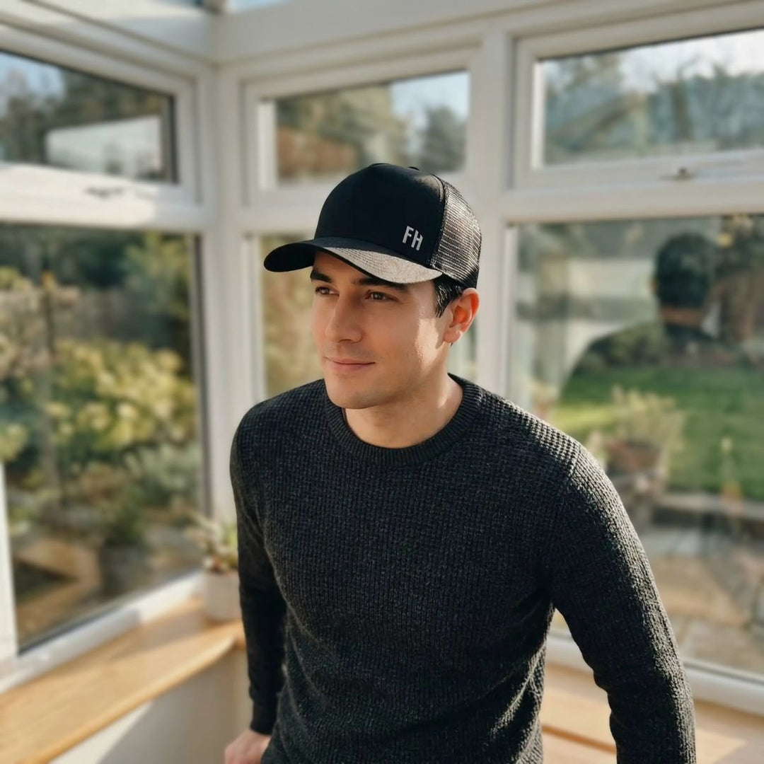 1. Gorra Grande Trucker Hat Negro - Free Heads