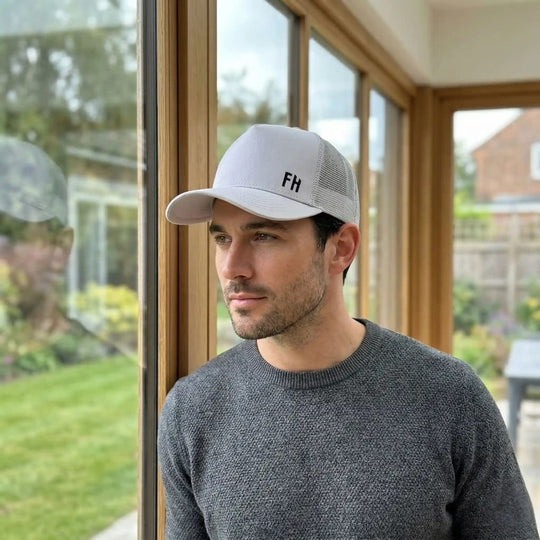 2. Gorra Grande Trucker Hat Gris - Free Heads