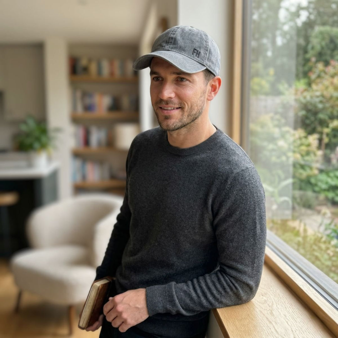 5. Gorra Grande Dad Hat Gris Oscuro - Free Heads